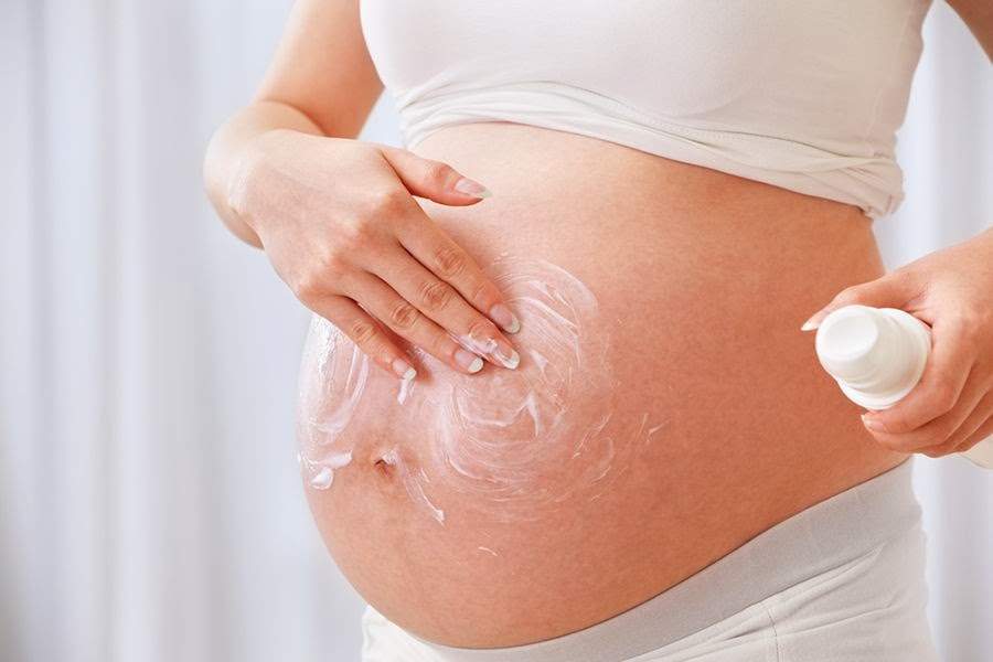 Как избежать растяжек во время беременности